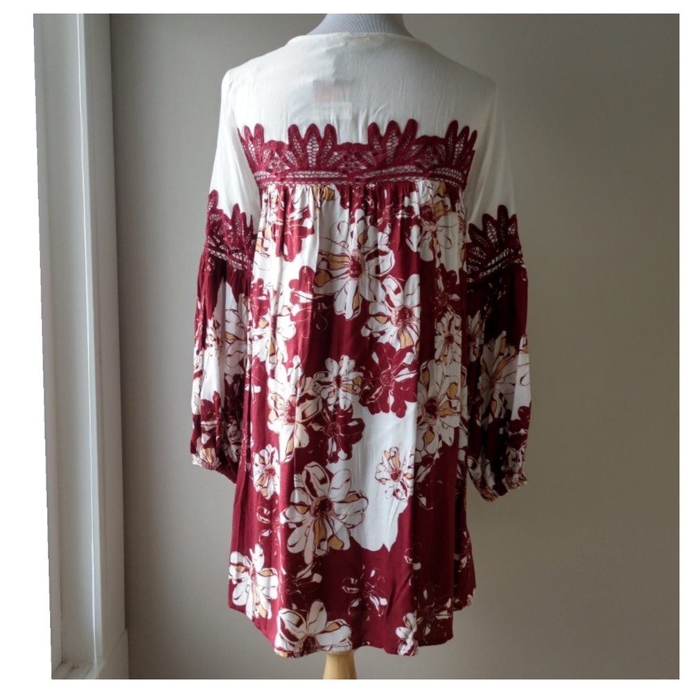🎉HP🎉 Floral Crochet Shift Dress 💫 - Picture 7 of 8